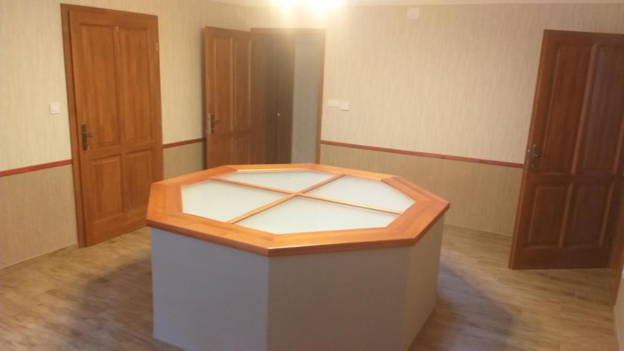 Karpatia Vendeghaz 1201 בודפשט מראה חיצוני תמונה